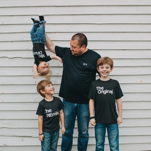 MEET US - Picture 2 of 8